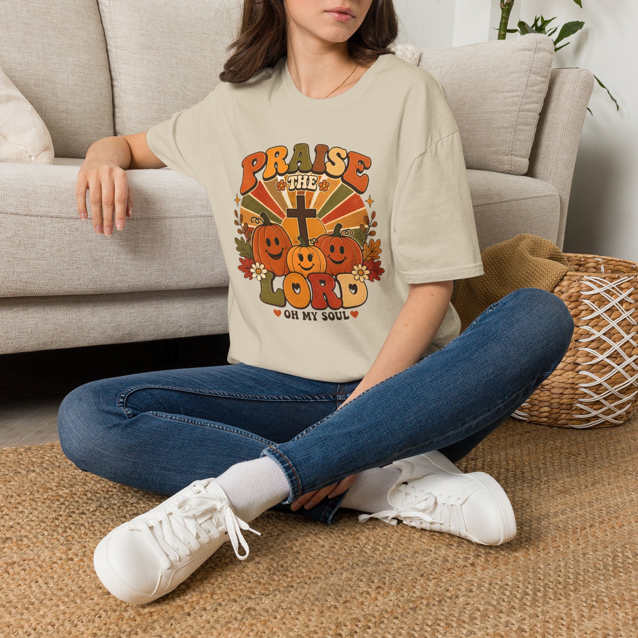 Praise the Lord Fall T-Shirt — Retro Pumpkin & Cross Christian Tee